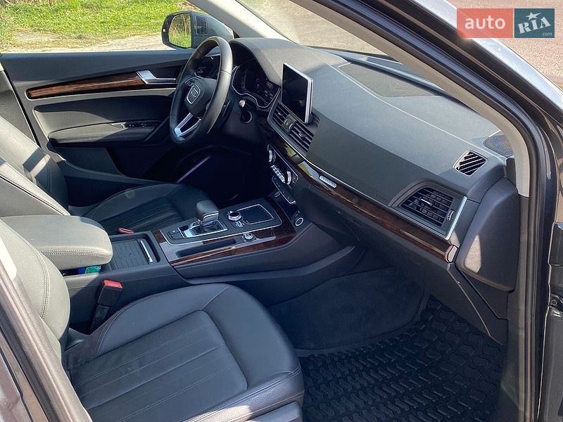 Внедорожник / Кроссовер Audi Q5 2019 в Львове