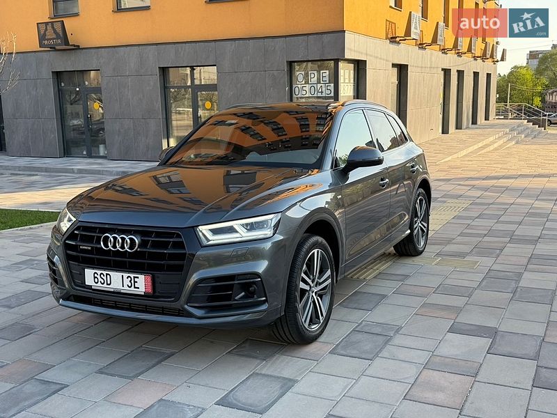 Внедорожник / Кроссовер Audi Q5 2019 в Днепре