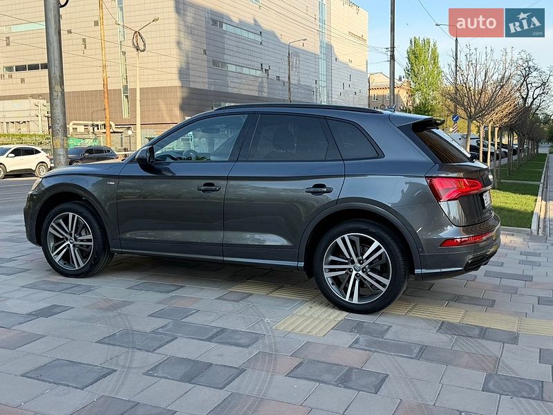 Внедорожник / Кроссовер Audi Q5 2019 в Днепре
