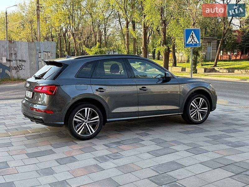 Внедорожник / Кроссовер Audi Q5 2019 в Днепре