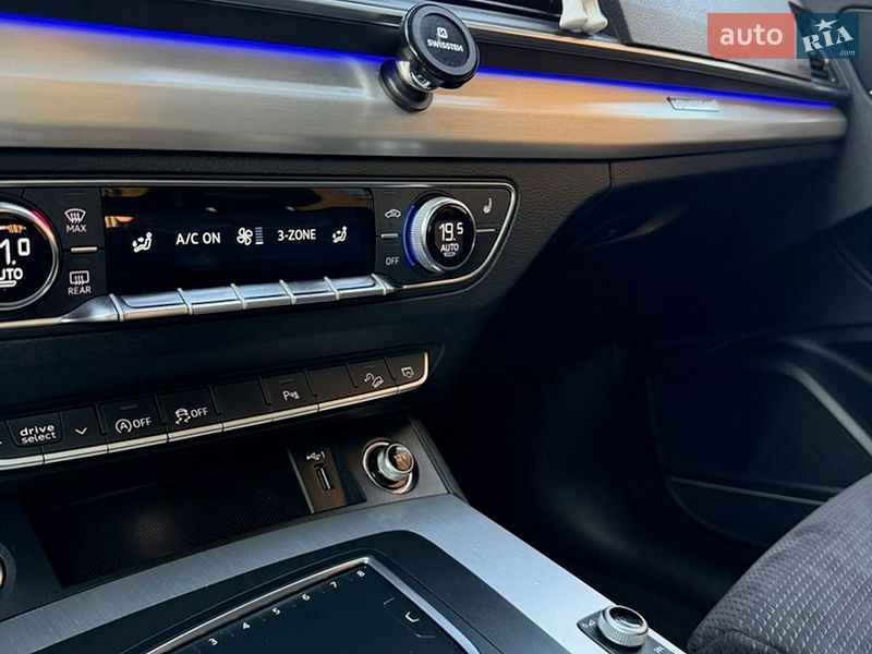 Внедорожник / Кроссовер Audi Q5 2019 в Днепре