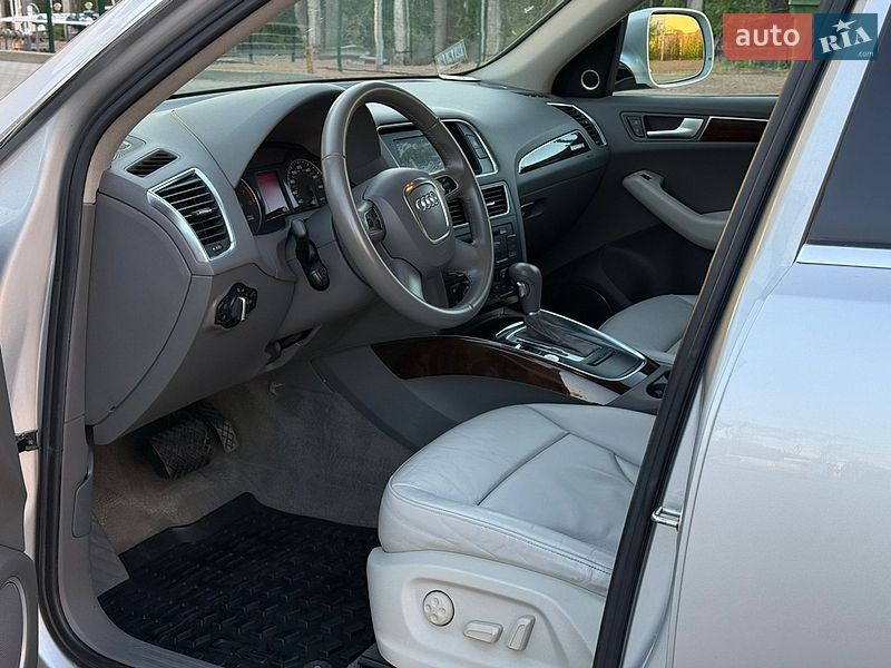 Внедорожник / Кроссовер Audi Q5 2012 в Житомире