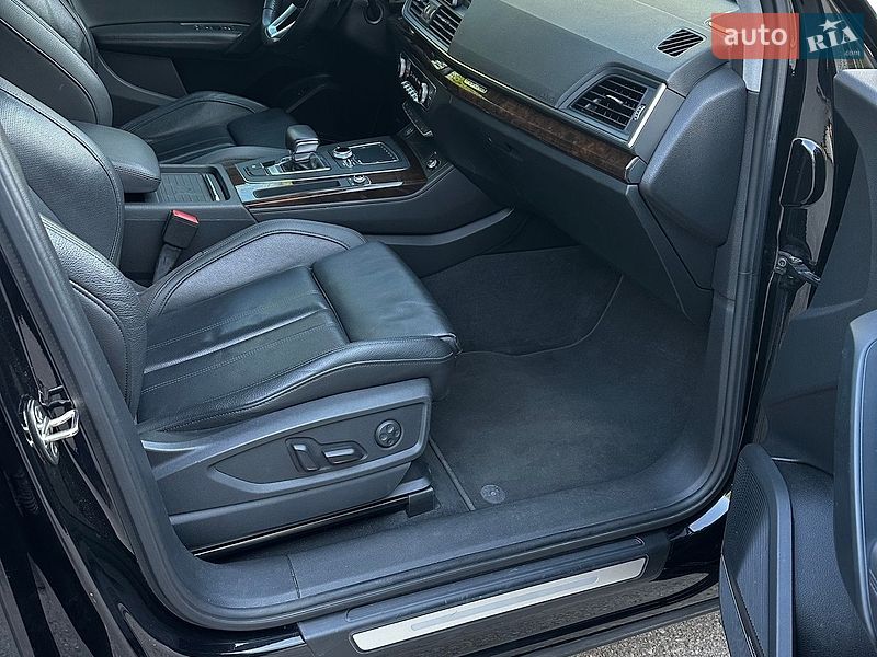 Внедорожник / Кроссовер Audi Q5 2019 в Сумах