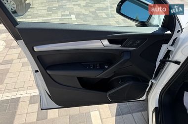 Внедорожник / Кроссовер Audi Q5 2018 в Киеве