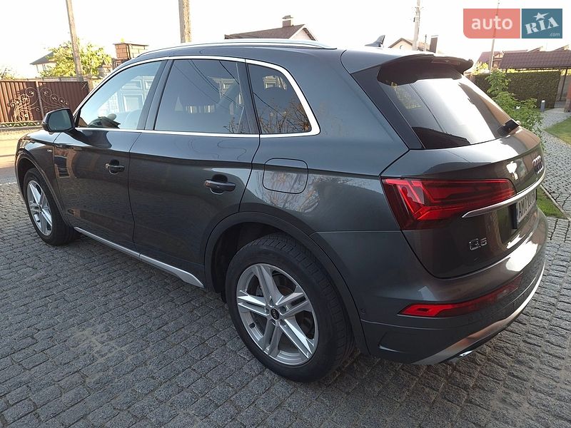 Внедорожник / Кроссовер Audi Q5 2021 в Житомире