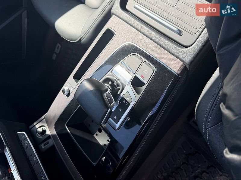 Внедорожник / Кроссовер Audi Q5 2020 в Львове