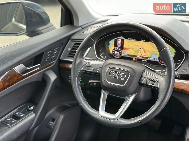 Внедорожник / Кроссовер Audi Q5 2018 в Ужгороде