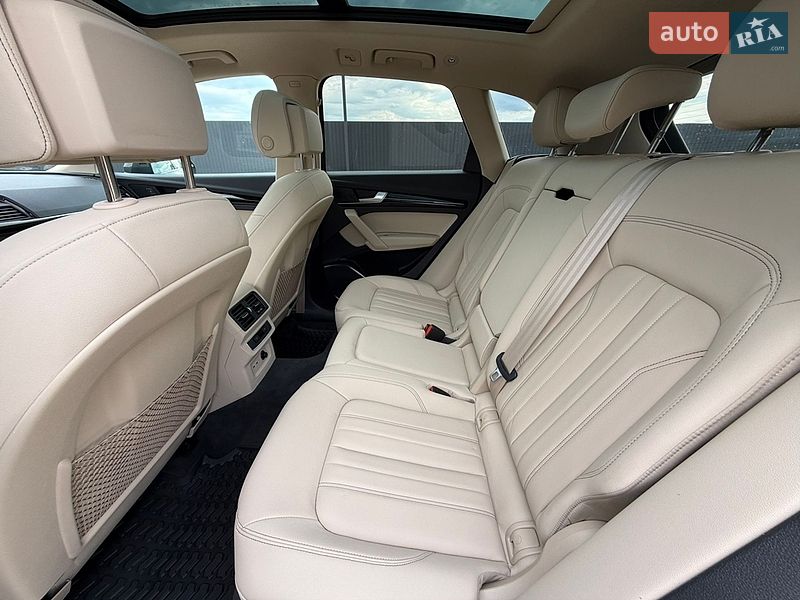 Внедорожник / Кроссовер Audi Q5 2022 в Стрые
