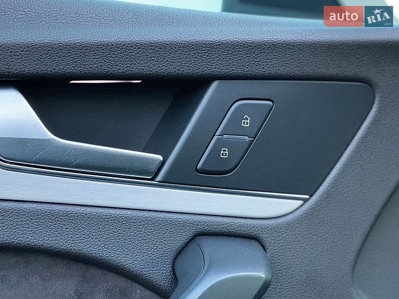 Внедорожник / Кроссовер Audi Q5 2017 в Киеве