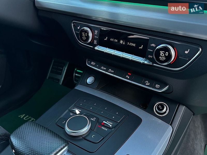 Внедорожник / Кроссовер Audi Q5 2017 в Киеве