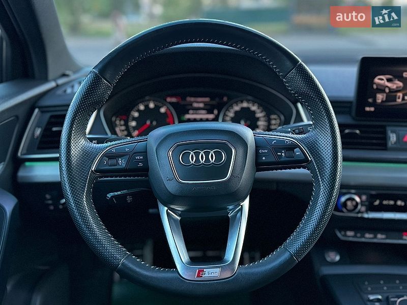 Внедорожник / Кроссовер Audi Q5 2017 в Киеве