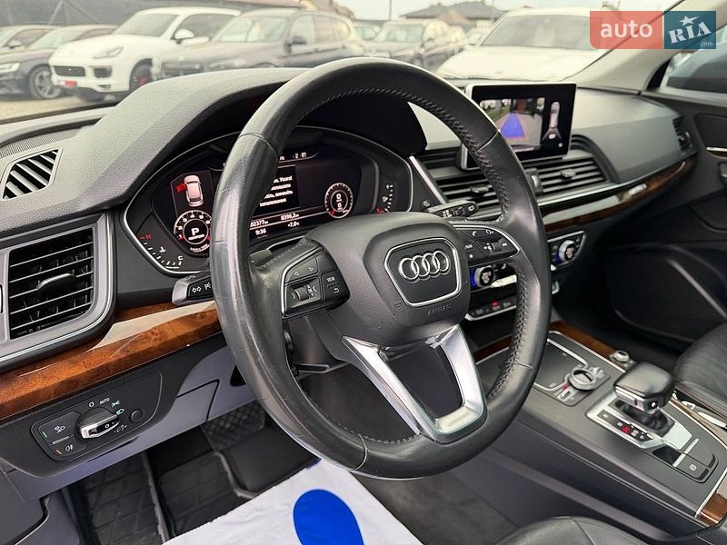 Внедорожник / Кроссовер Audi Q5 2017 в Стрые