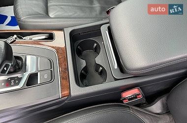 Внедорожник / Кроссовер Audi Q5 2017 в Стрые