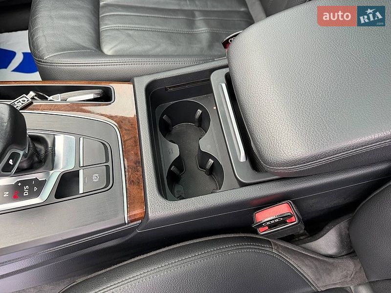 Внедорожник / Кроссовер Audi Q5 2017 в Стрые