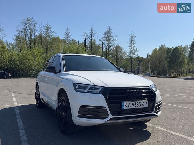 Внедорожник / Кроссовер Audi Q5 2017 в Буче