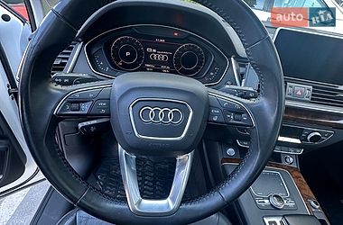 Внедорожник / Кроссовер Audi Q5 2017 в Буче