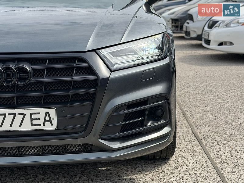 Внедорожник / Кроссовер Audi Q5 2019 в Житомире