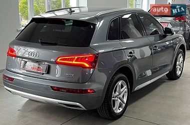 Внедорожник / Кроссовер Audi Q5 2017 в Полтаве