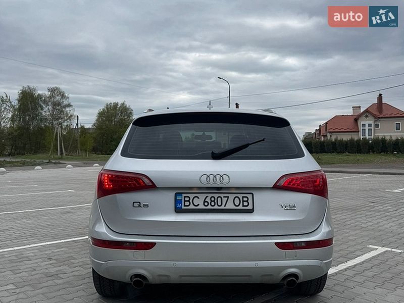 Внедорожник / Кроссовер Audi Q5 2010 в Шептицькому