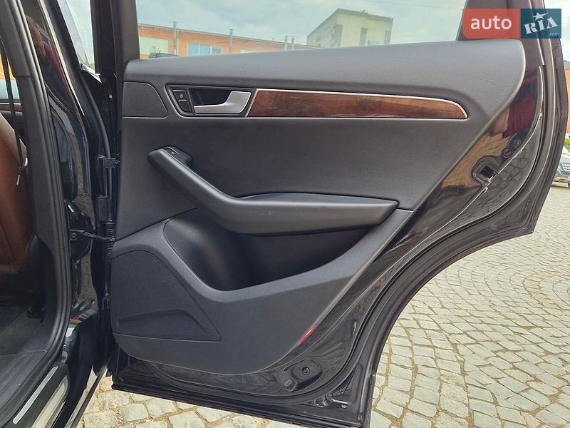 Внедорожник / Кроссовер Audi Q5 2012 в Луцке