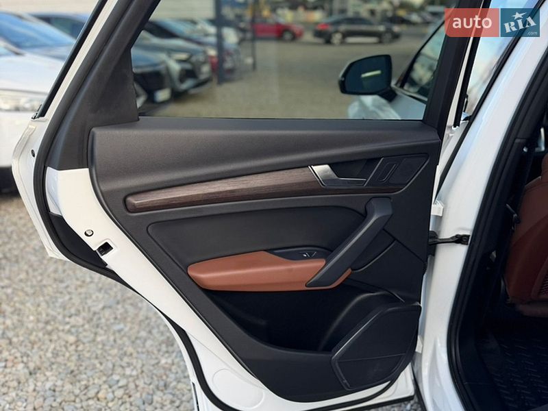 Внедорожник / Кроссовер Audi Q5 2023 в Ивано-Франковске