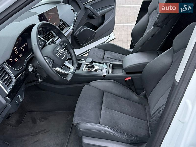 Внедорожник / Кроссовер Audi Q5 2023 в Киеве