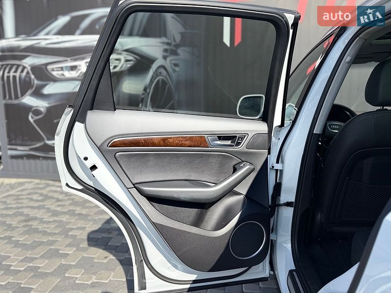 Внедорожник / Кроссовер Audi Q5 2015 в Львове