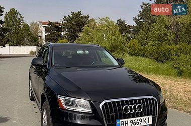 Внедорожник / Кроссовер Audi Q5 2015 в Белгороде-Днестровском