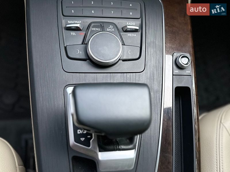 Внедорожник / Кроссовер Audi Q5 2020 в Киеве