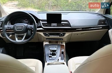 Внедорожник / Кроссовер Audi Q5 2020 в Киеве