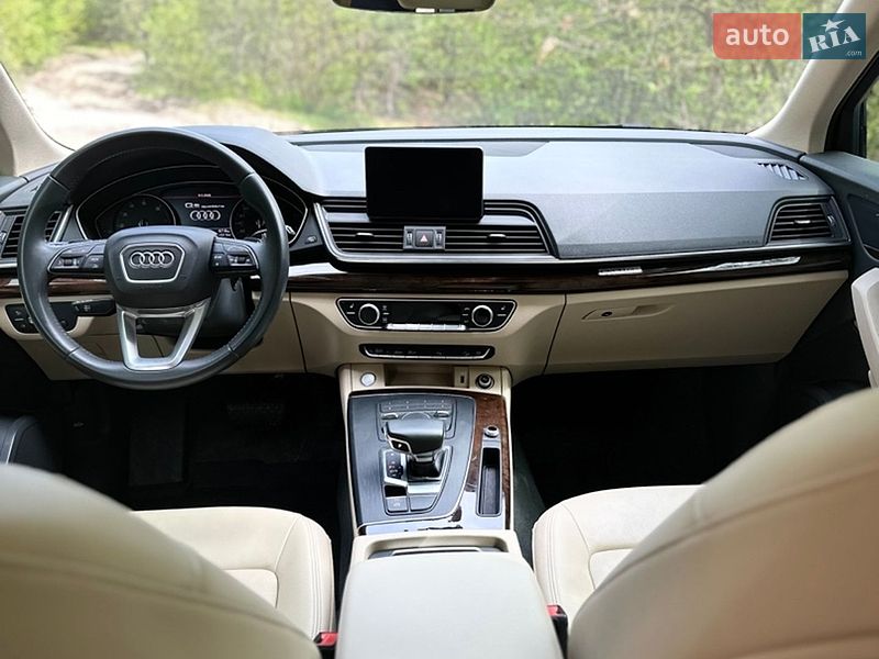 Внедорожник / Кроссовер Audi Q5 2020 в Киеве