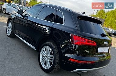 Внедорожник / Кроссовер Audi Q5 2018 в Луцке