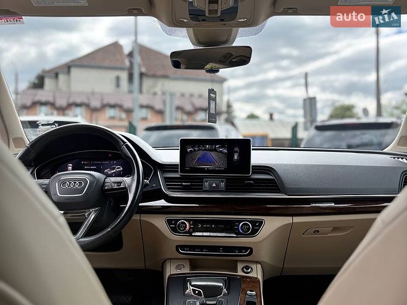 Внедорожник / Кроссовер Audi Q5 2016 в Стрые