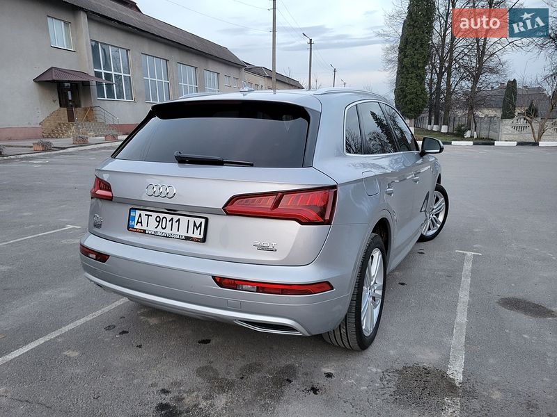 Внедорожник / Кроссовер Audi Q5 2017 в Рогатине