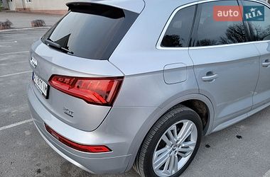 Внедорожник / Кроссовер Audi Q5 2017 в Рогатине