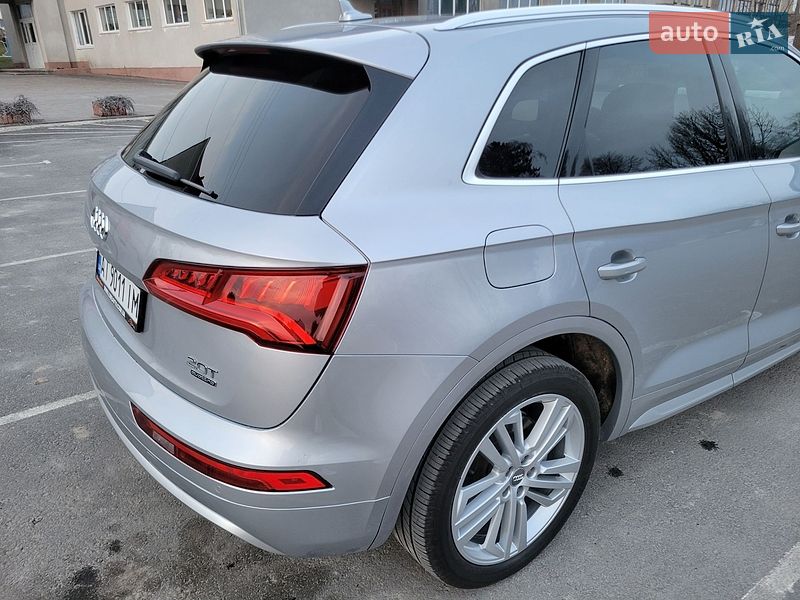 Внедорожник / Кроссовер Audi Q5 2017 в Рогатине