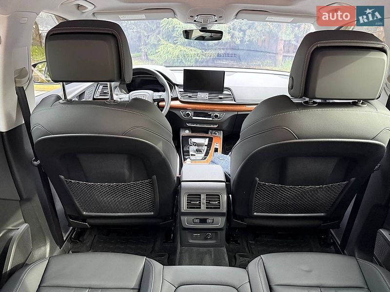 Внедорожник / Кроссовер Audi Q5 2024 в Киеве