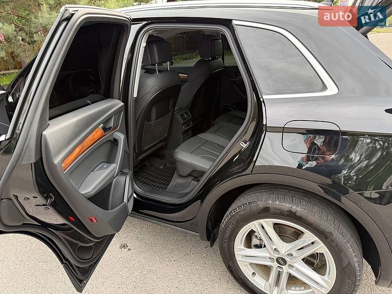 Внедорожник / Кроссовер Audi Q5 2024 в Киеве