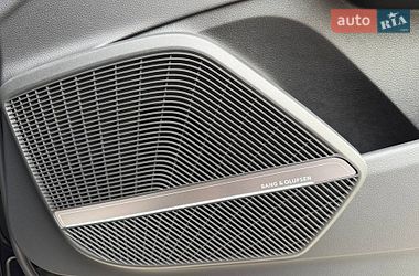 Внедорожник / Кроссовер Audi Q5 2024 в Киеве