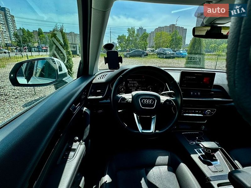 Внедорожник / Кроссовер Audi Q5 2019 в Киеве