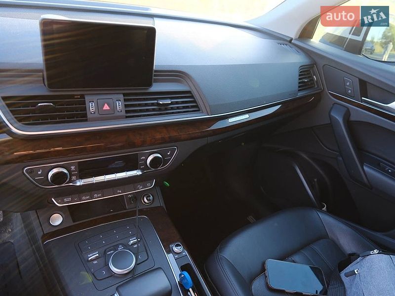 Внедорожник / Кроссовер Audi Q5 2019 в Киеве