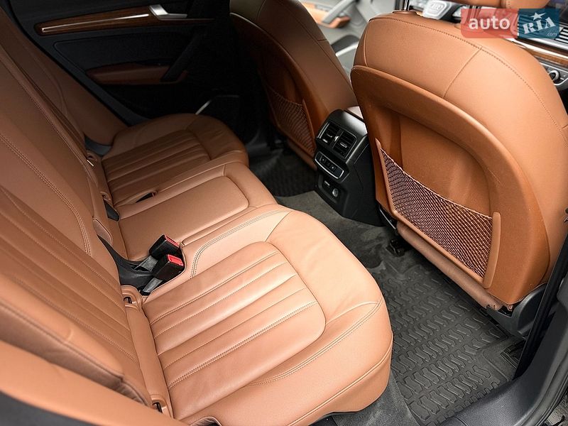 Внедорожник / Кроссовер Audi Q5 2021 в Львове