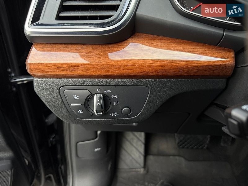 Внедорожник / Кроссовер Audi Q5 2021 в Львове