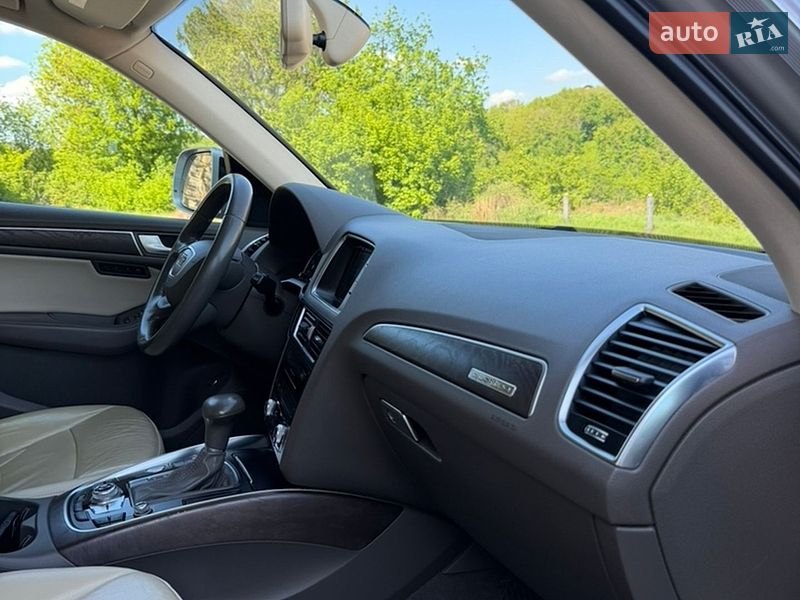Внедорожник / Кроссовер Audi Q5 2014 в Каменец-Подольском