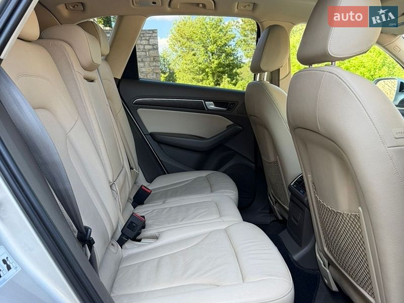 Внедорожник / Кроссовер Audi Q5 2014 в Каменец-Подольском