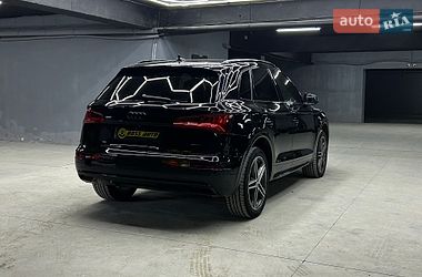 Внедорожник / Кроссовер Audi Q5 2019 в Черновцах