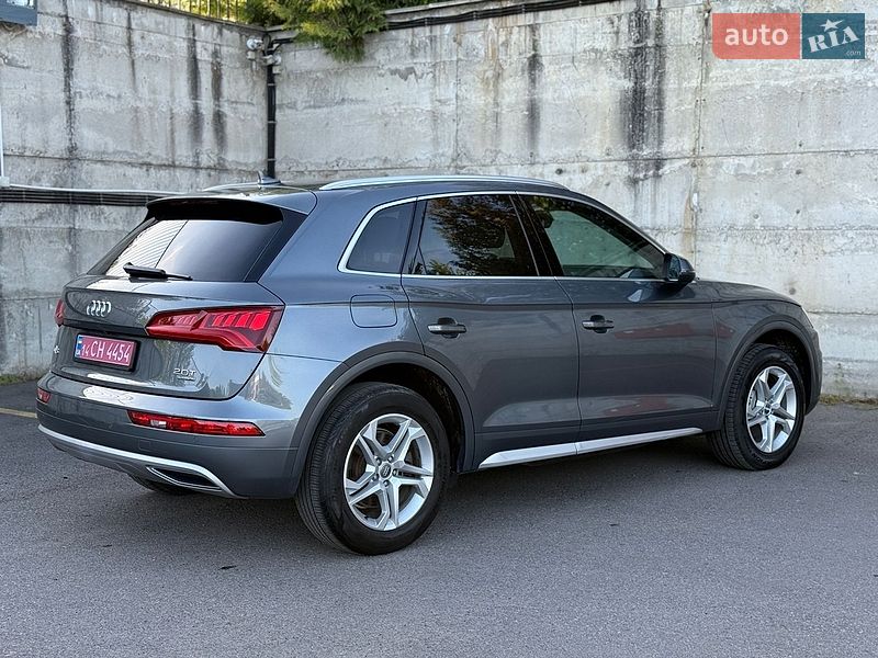 Внедорожник / Кроссовер Audi Q5 2018 в Ровно