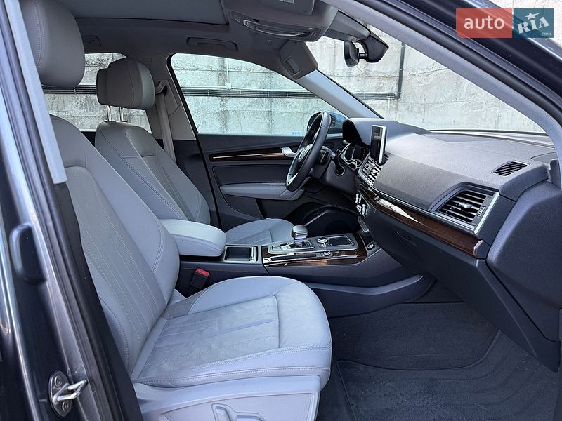 Внедорожник / Кроссовер Audi Q5 2018 в Ровно