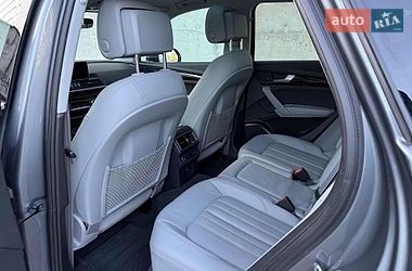 Внедорожник / Кроссовер Audi Q5 2018 в Ровно