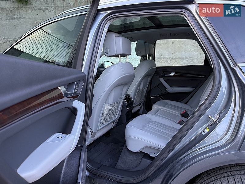 Внедорожник / Кроссовер Audi Q5 2018 в Ровно